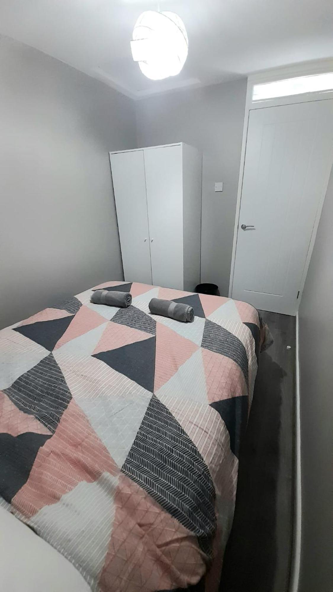 293 Holiday Home- Free On Site Parking Belfast Buitenkant foto