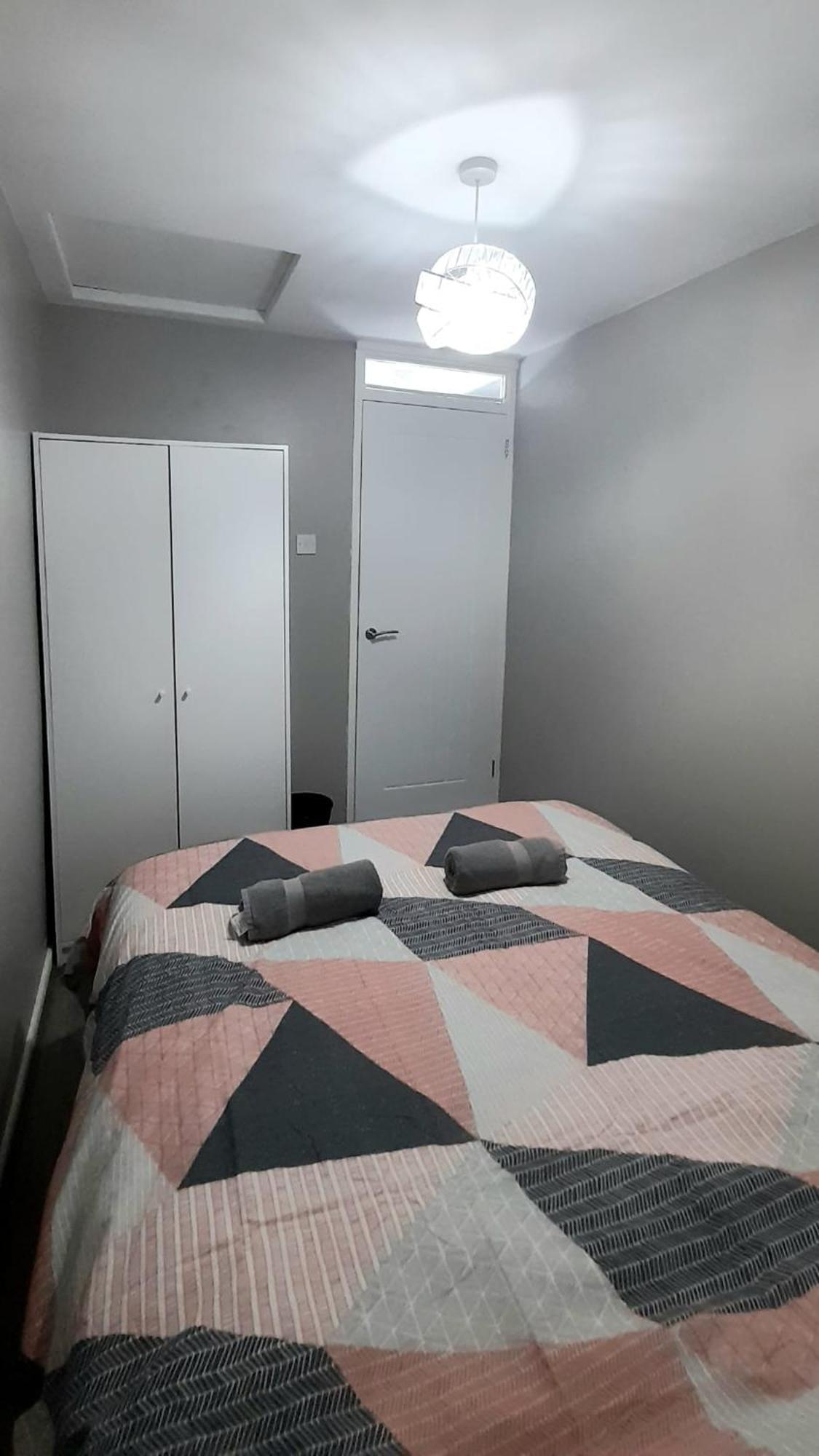 293 Holiday Home- Free On Site Parking Belfast Buitenkant foto